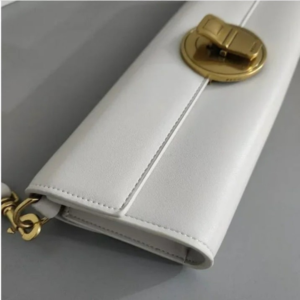 100% GENUINE COW LEATHER ROYALE GOLD EMBLEM CLUTCH PURSE - Picture 11 of 16
